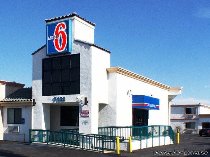 6-canoga Park, Ca
