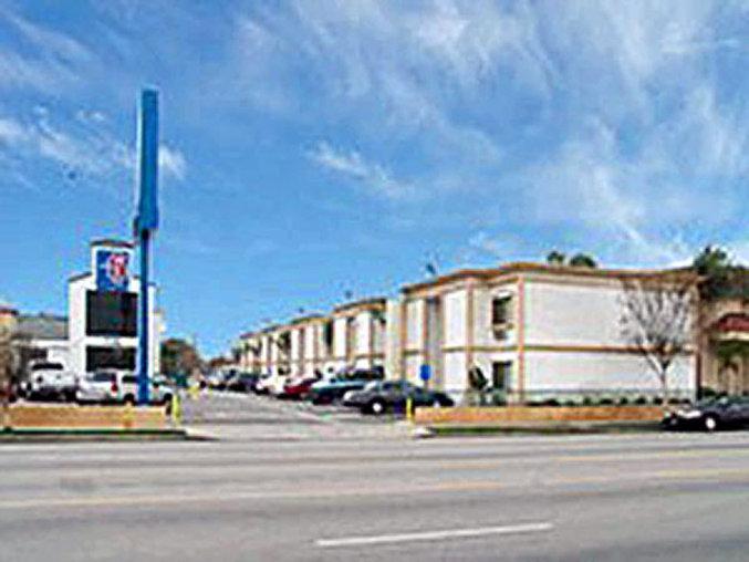 6-canoga Park, Ca 2*