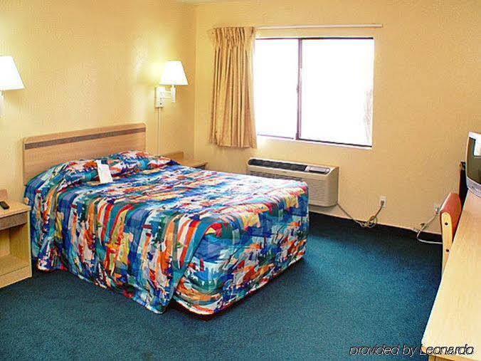 Hotel 6-canoga Park, Ca Los Angeles