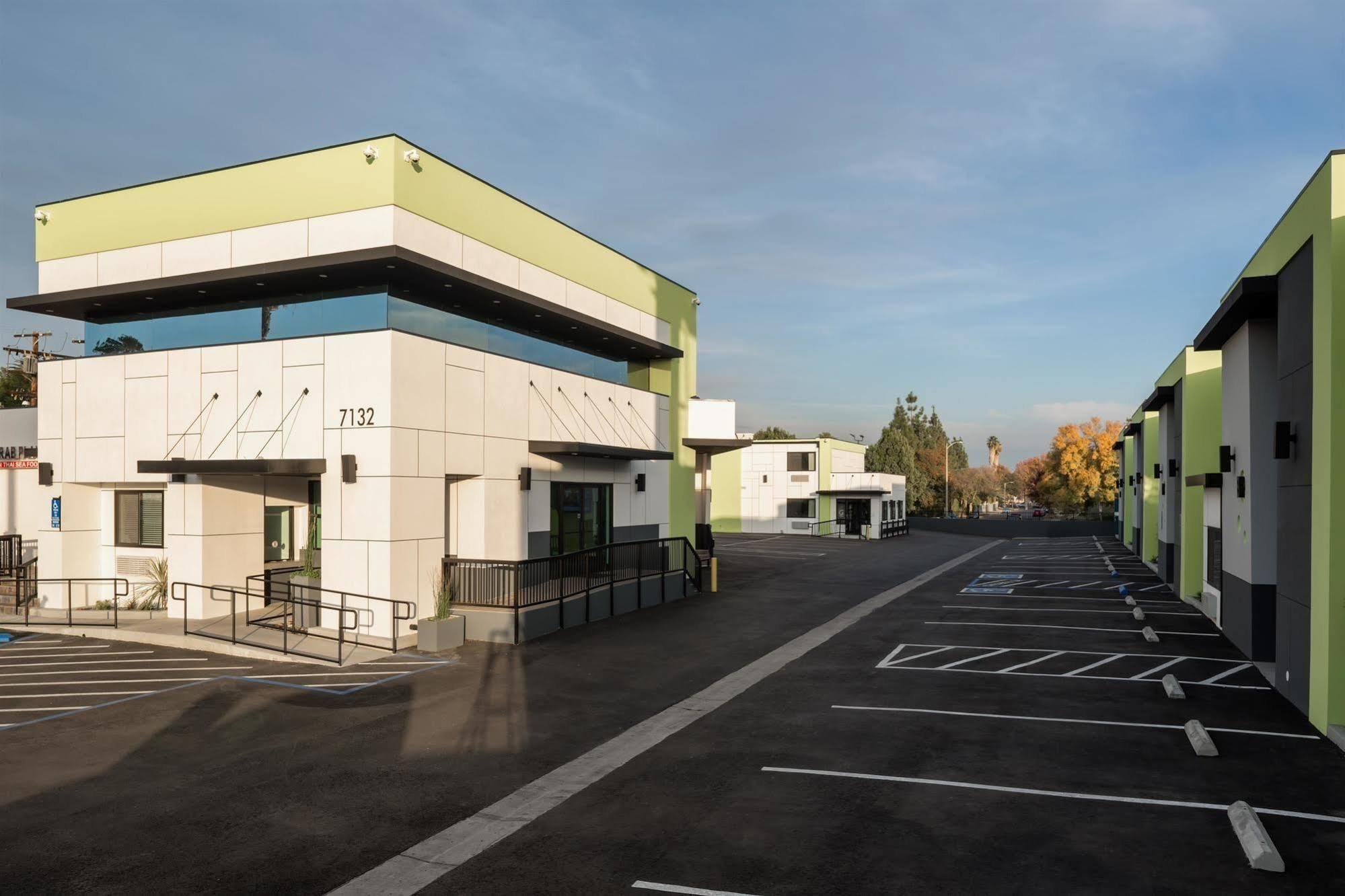 Hotel 6-canoga Park, Ca Los Angeles